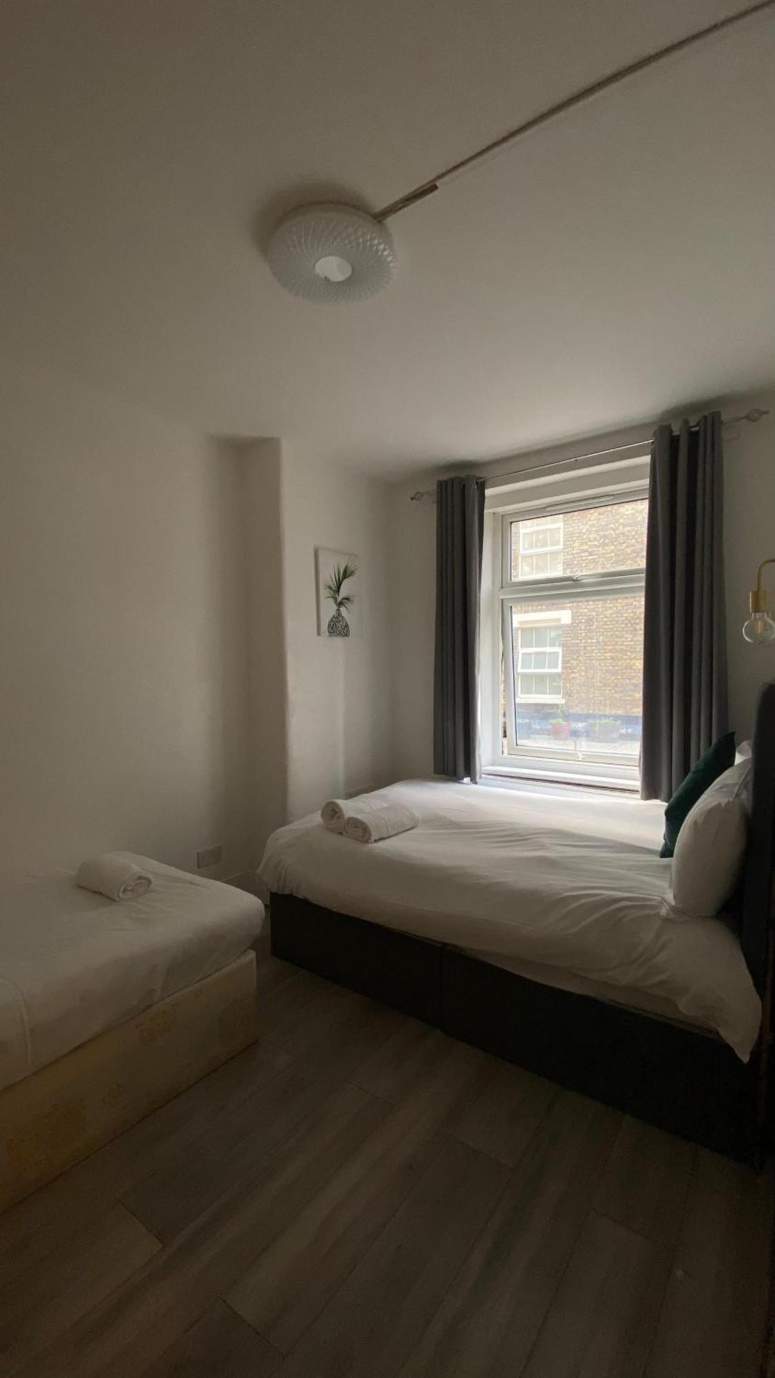 Апартаменты Lovely Ground Floor Miles Apart Лондон Экстерьер фото